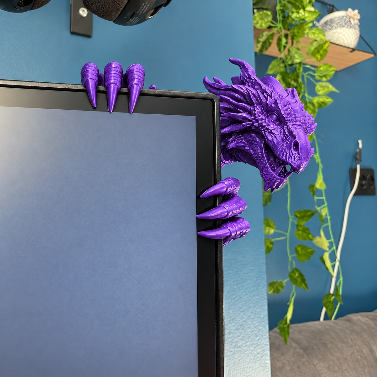 🐉 Legendary Dragon Screen Guardian – Fantasy Monitor Decor