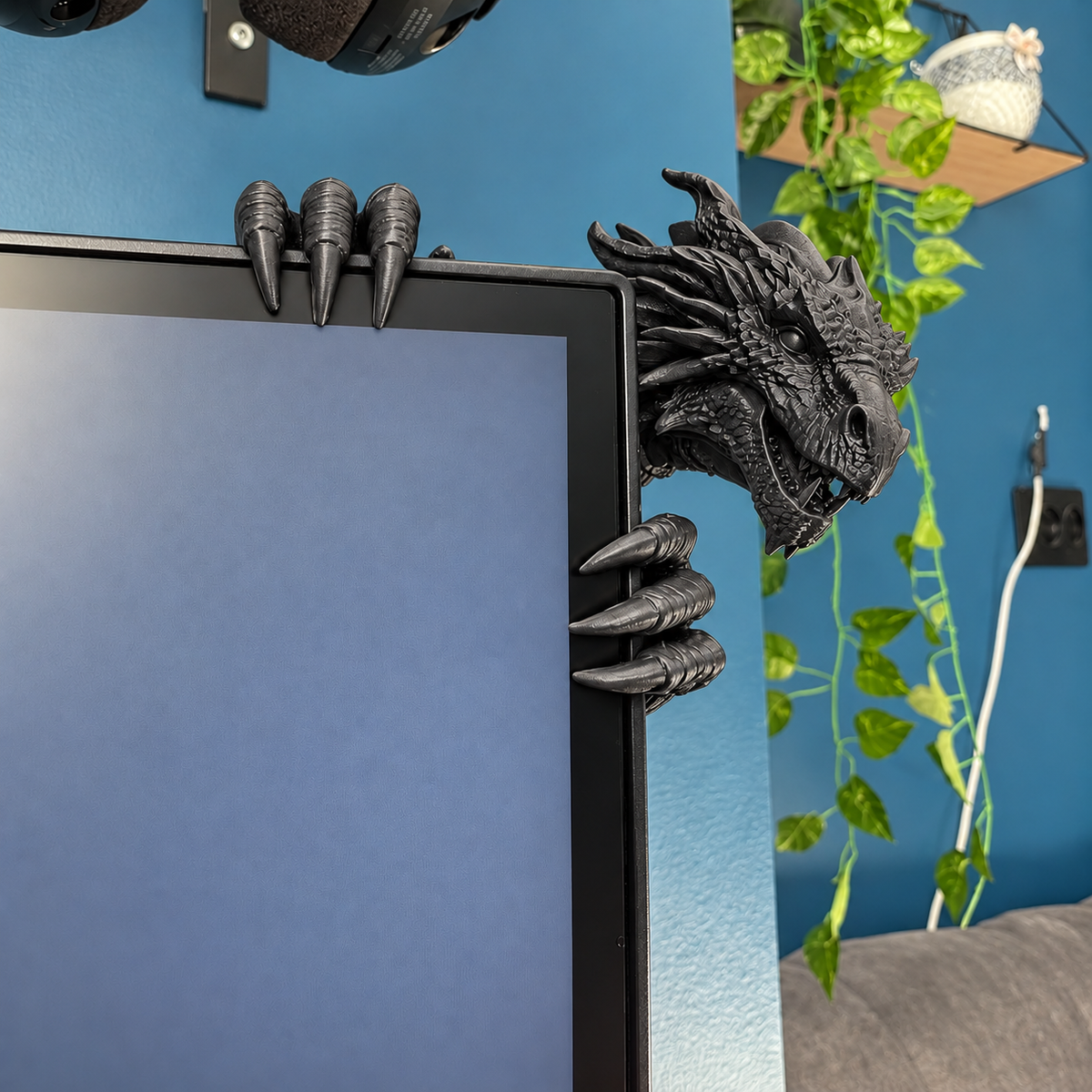 🐉 Legendary Dragon Screen Guardian – Fantasy Monitor Decor