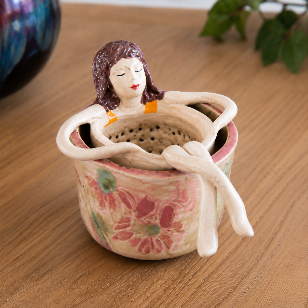 ☕Whimsical Sitting Lady Ceramic Tea Strainer Collection